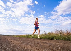 Kinh ngạc về kỷ lục thế giới chạy marathon của người phụ nữ Australia