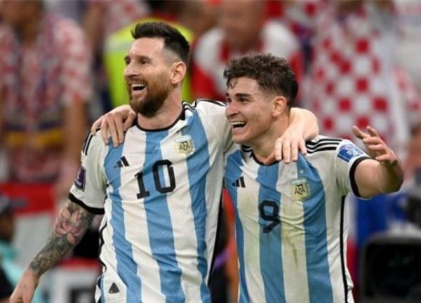 Messi làm điều chưa từng có ở tuổi 35, hàng loạt huyền thoại ngả mũ thán phục