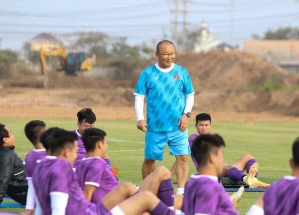 Chưa chốt danh sách dự AFF Cup 2022, HLV Park Hang-seo chờ Phan Văn Đức và Bùi Tiến Dũng