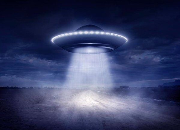 Hé lộ thứ nguy hiểm hơn UFO, âm mưu bắt cóc con người?