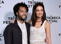 Katie Holmes chia tay bạn trai kém 11 tuổi