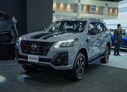 'Soi' chi tiết xe SUV Nissan Terra 70th Anniversary từ 1,06 tỷ đồng