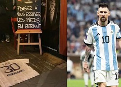 Áo đấu Messi được dùng làm... thảm chùi chân ở Paris