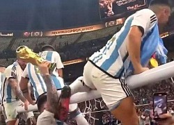 Lautaro Martinez vung chân vào mặt Messi khi ăn mừng