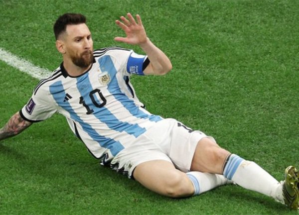 Lionel Messi làm điều chưa từng có trong lịch sử World Cup