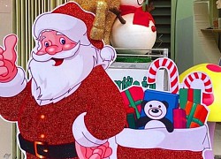 Mô hình ông già Noel, người tuyết khổng lồ làm từ xốp 'hốt bạc' dịp Giáng sinh