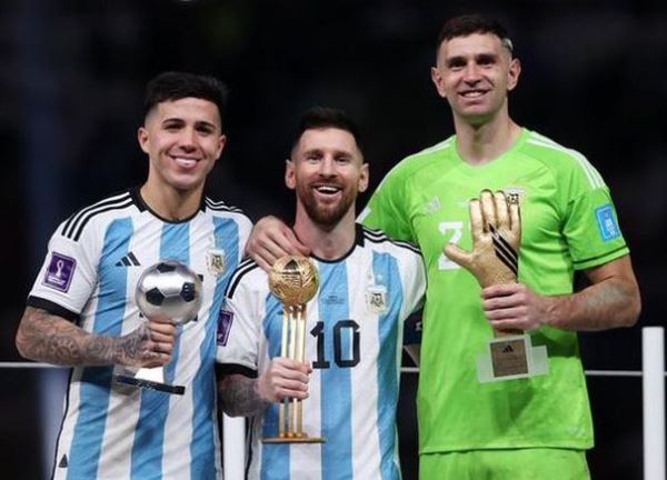 Những danh hiệu cá nhân tại World Cup 2022: Messi, Mbappe và những cầu thủ Argentina