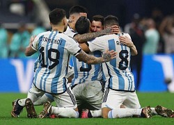 Nụ cười và nước mắt khi Messi vô địch World Cup