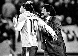 Số 10 Maradona mỉm cười với số 10 Messi