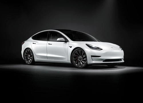 Doanh số Tesla bị khai khống 3.000 xe do 'cộng nhầm' doanh số năm 2020