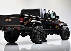 Đấu giá Jeep Gladiator Bandit Outlaw "khủng" độ Pontiac Trans Am