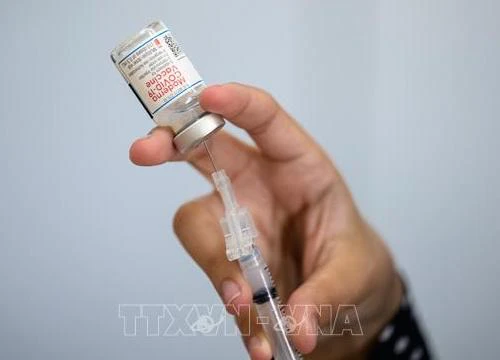 Vaccine phòng COVID-19 của Moderna được cấp phép đầy đủ tại Mỹ