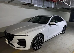 Chạy 16km, VinFast Lux A2.0 chưa ra khỏi showroom chủ nhân đã rao bán với giá khó tin