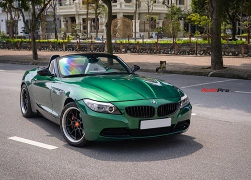 Sau 1 thập kỷ, chiếc BMW Z4 màu lạ được bán lại với tầm giá ngang Honda Accord