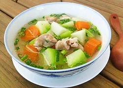 Canh gà nấu su su