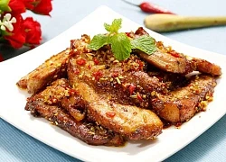 Cách làm thịt ba chỉ chiên sả ớt ngon quên lối về