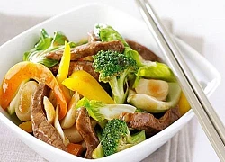 Gân heo khô xào rau củ