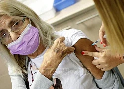 Israel: Người cao tuổi chưa tiêm vaccine có nguy cơ cao tử vong do COVID-19