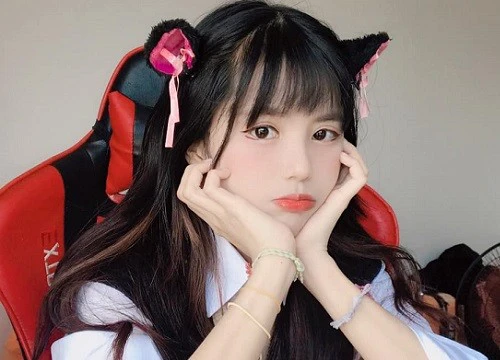Nữ streamer livestream 14 tiếng trong đêm Giao Thừa: "Mình muốn được tỏa sáng như pháo bông, cháy hết mình vì tuổi trẻ"