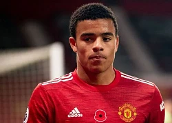 Phòng thay đồ Man United chia phe vì Greenwood