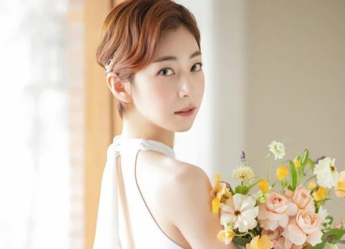 Wang Ji Won kết hôn với vũ công ballet