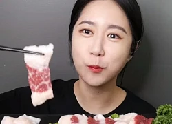 Cô gái moi ruột cá sống để ăn khiến dân mạng "sốc nặng", xem clip vài giây thôi mà ai cũng muốn buồn nôn