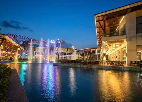 Corona Resort & Casino - điểm đến của những chuyến du lịch hội họp thời thượng