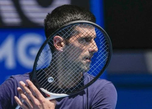 Djokovic không làm giả phiếu xét nghiệm COVID-19