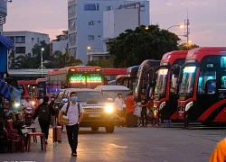 Hàng loạt bệnh viện ở TPHCM giảm sâu F0 sau Tết: Chuyên gia nói gì?