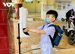 Nhiều địa phương cho học sinh trở lại trường học trực tiếp