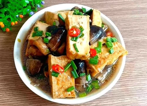 2 Cách làm nấm rơm kho đậu hũ và kho chao bắt cơm thơm ngon