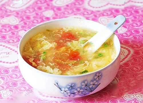 Cách nấu canh trứng cà chua đơn giản mà ngon