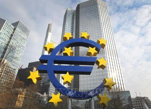 EU hạ dự báo tăng trưởng của Eurozone