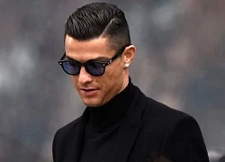 Ronaldo kiếm tiền từ Instagram nhiều gấp 3 lần lương 'khủng' ở MU