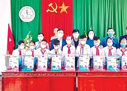 Tiếp thêm nguồn sáng từ mô hình "Đèn học cho em"