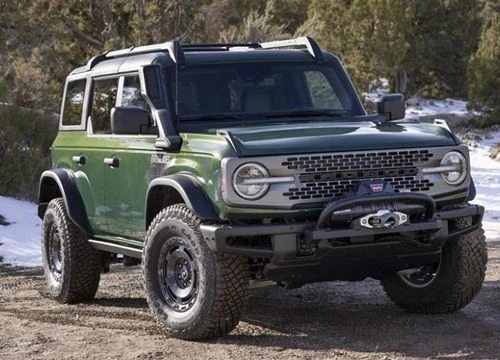 Ford Bronco Everglades 2022 thêm "ống thở" giá hơn 1,2 tỷ đồng