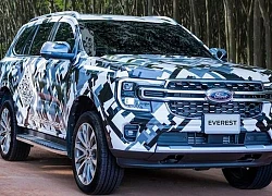 Ford Everest 2022 rục rịch về Việt Nam, bản cũ được nâng cấp lần cuối: Titanium 4&#215;2 giá gần 1,2 tỷ đồng, động cơ mới mạnh hơn, thêm công nghệ