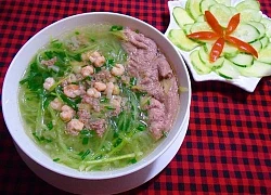 Mát ruột với canh bầu nấu tôm