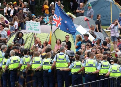 New Zealand dùng âm nhạc trấn an người biểu tình phản đối biện pháp phòng dịch