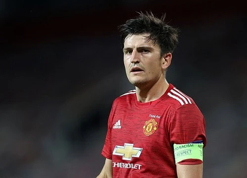 Rangnick nói gì khi fan MU đòi tước băng đội trưởng của Maguire?