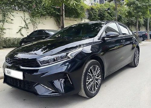 Rao bán cả tháng không "trôi", KIA K3 2021 chạy 956km xuống giá ngỡ ngàng