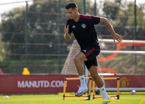 Ronaldo chăm chỉ tập luyện để chấm dứt "cơn hạn" bàn thắng