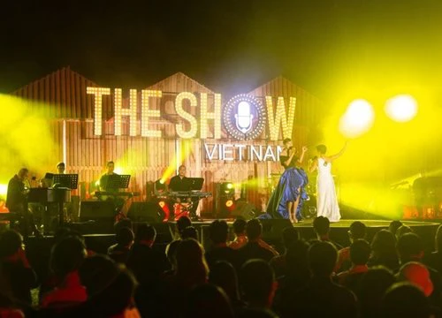 Showbiz Việt đã hồi sinh