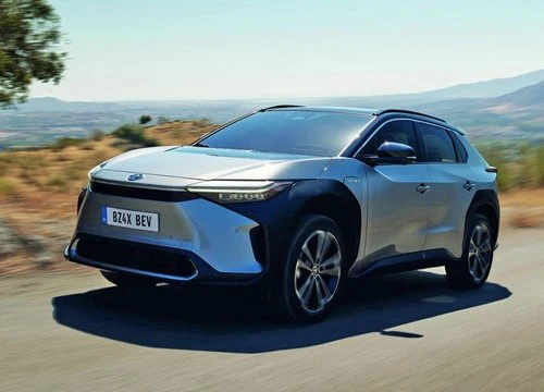 Xe Xanh: Được miễn nhiều loại thuế cho xe điện, Toyota tăng tốc đưa xe vào Malaysia, bZ4X là cái tên mới nhất