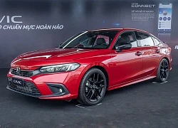 Honda Civic làm nóng cuộc đua với Mazda3