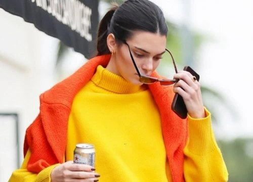 Kendall Jenner xinh đẹp ra phố sau ồn ào bí mật đính hôn