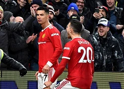 Ronaldo tỏa sáng trong trận thắng của MU