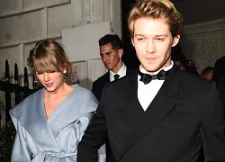 HOT: Taylor Swift đính hôn với bạn trai tài tử kém 3 tuổi sau 5 năm hẹn hò