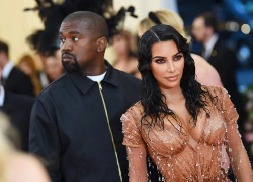 Kanye West nộp đơn ngăn Kim Kardashian độc thân hợp pháp