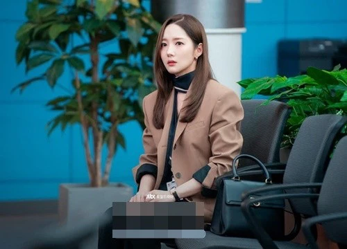 Nhìn tủ đồ hiệu của Park Min Young ở phim mới mà xỉu ngang, đúng là nữ hoàng công sở có khác!